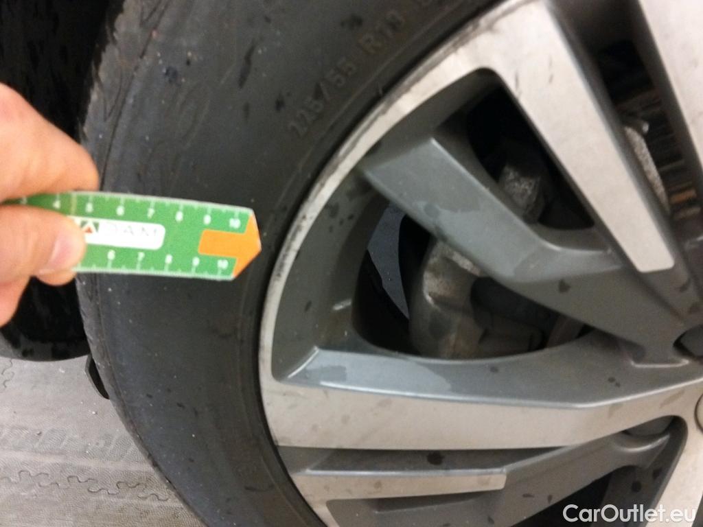  Peugeot  3008 PEUGEOT  / 2020 / 5P / todoterreno 1.5 BlueHDi 96kW (130CV) S&S Allure EAT8 #34