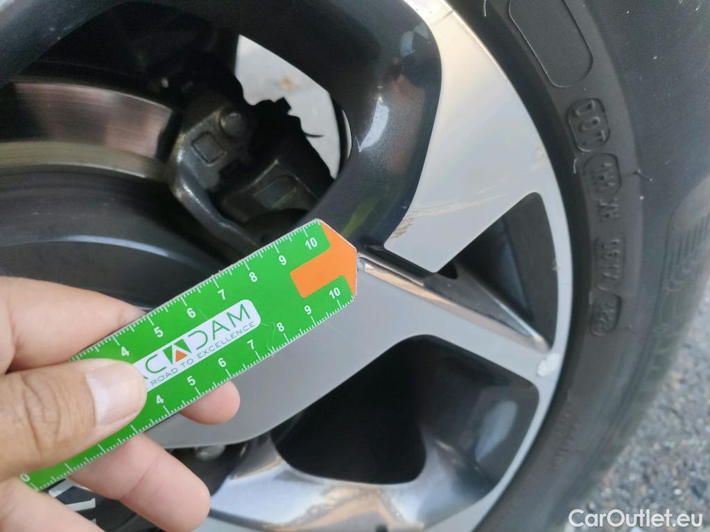  KIA  Sportage KIA  1.6MHEV Drive 100kW(136CV) 4x2(Crist Tintados)(CX) #8