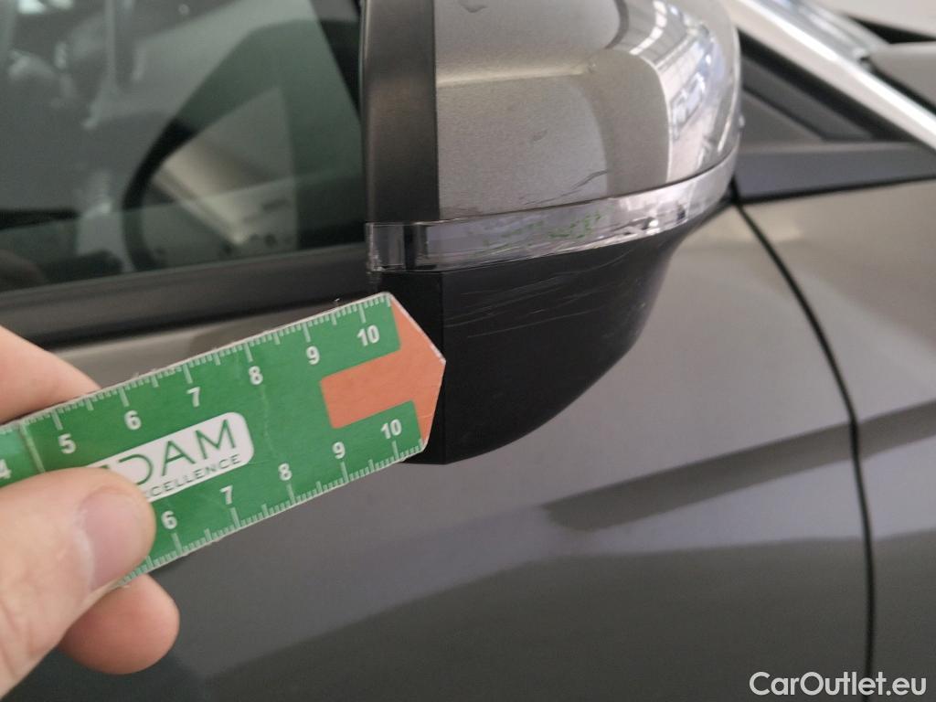  Peugeot  3008 PEUGEOT  / 2016 / 5P / todoterreno 1.5L BlueHDi 96kW (130CV) S&S Active (AC2) #30