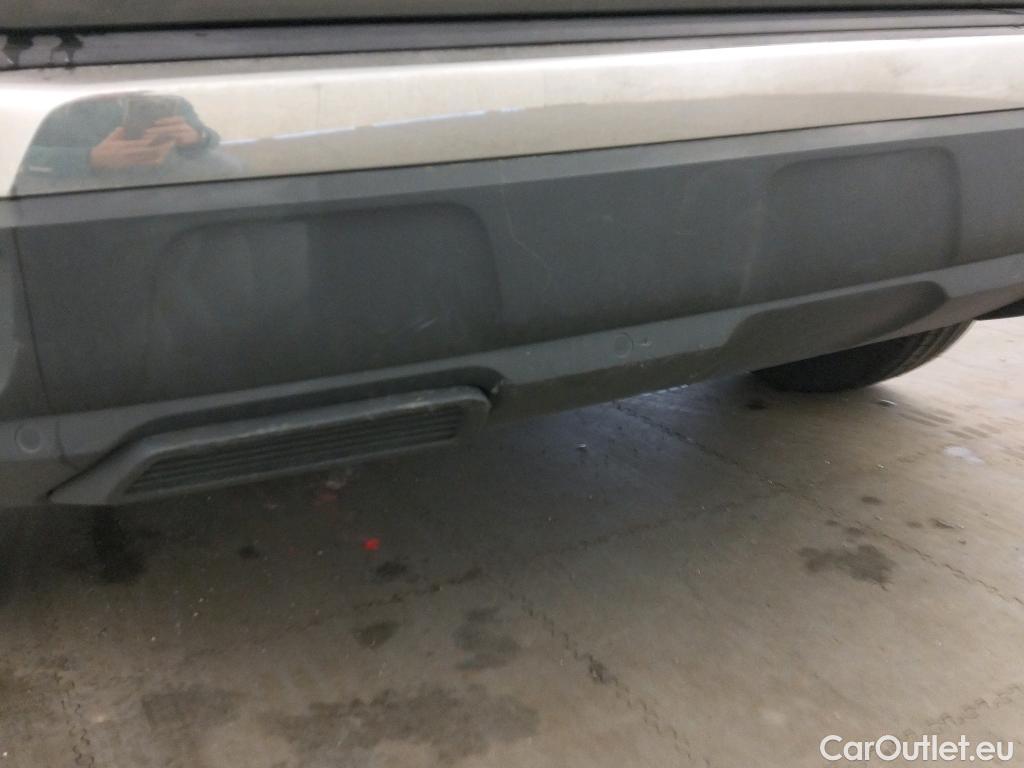  Peugeot  3008 PEUGEOT  / 2016 / 5P / todoterreno 1.5L BlueHDi 96kW (130CV) S&S Active (AC2) #25