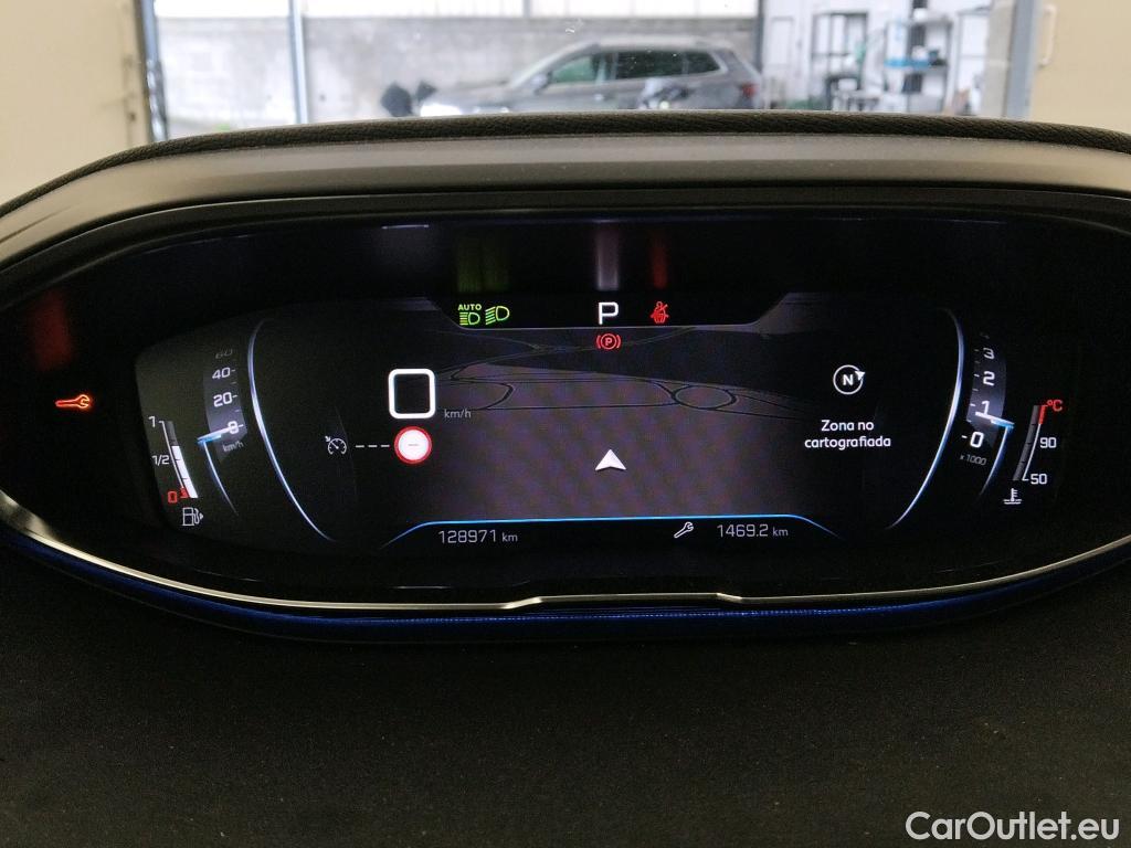  Peugeot  3008 PEUGEOT  / 2020 / 5P / todoterreno 1.5 BlueHDi 96kW (130CV) S&S Allure EAT8 #39