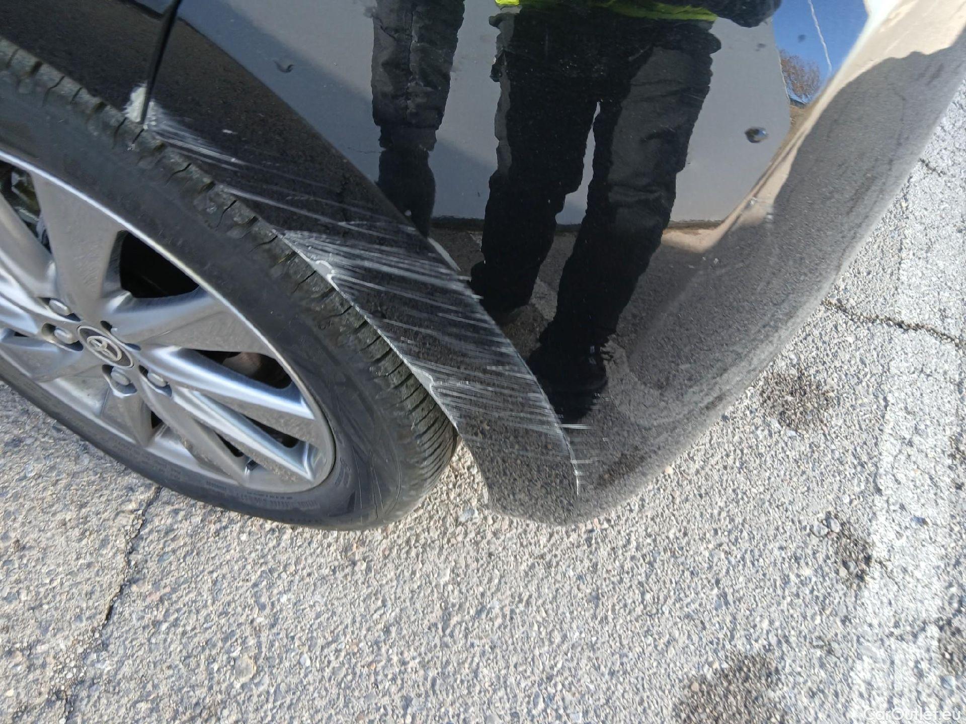  Toyota  Yaris TOYOTA  / 2020 / 5P / berlina con portón 1.5 120H Active Tech #14