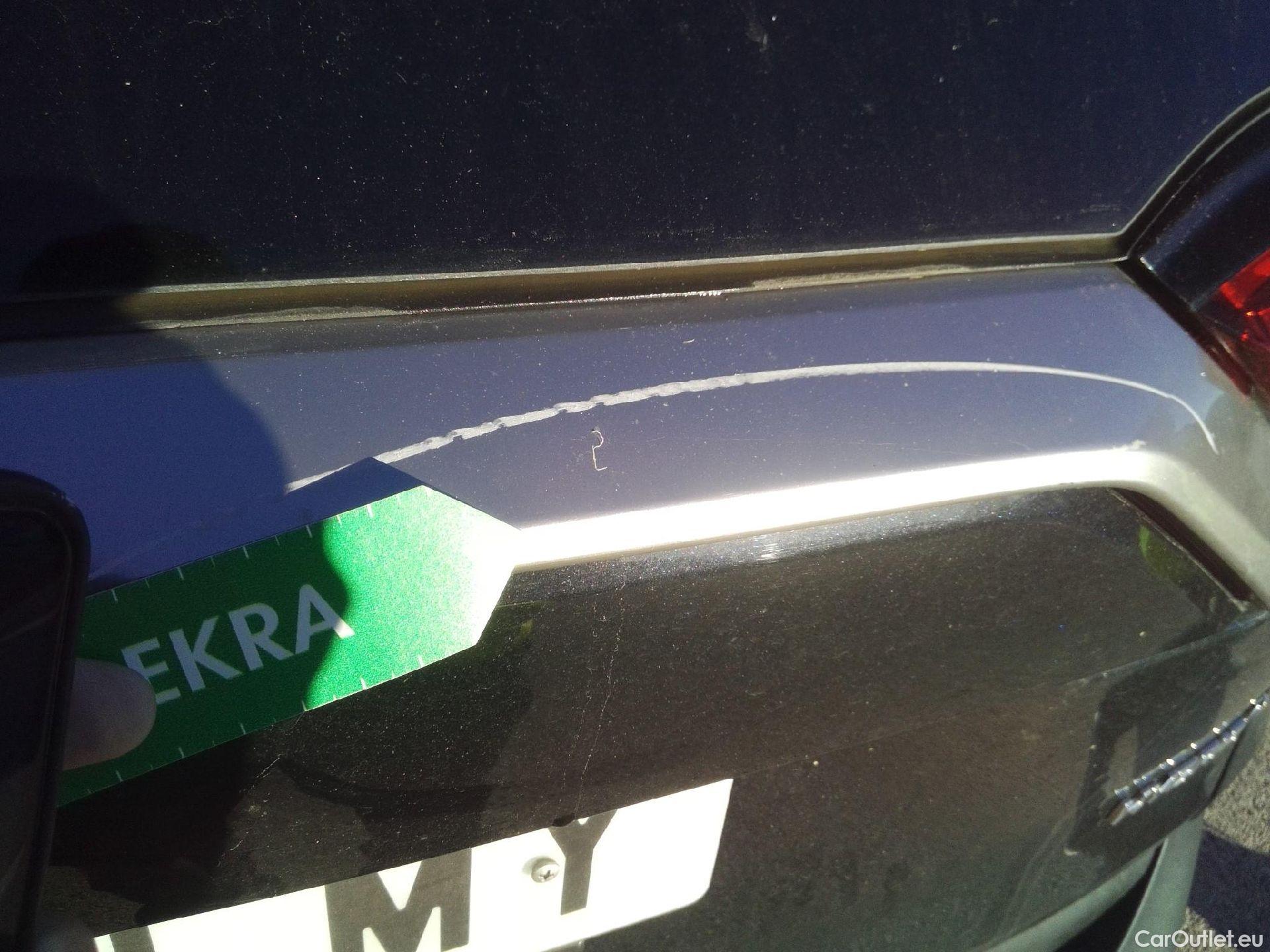  Toyota  RAV4 TOYOTA  / 2018 / 5P / todoterreno 2.5l 220H Advance #47