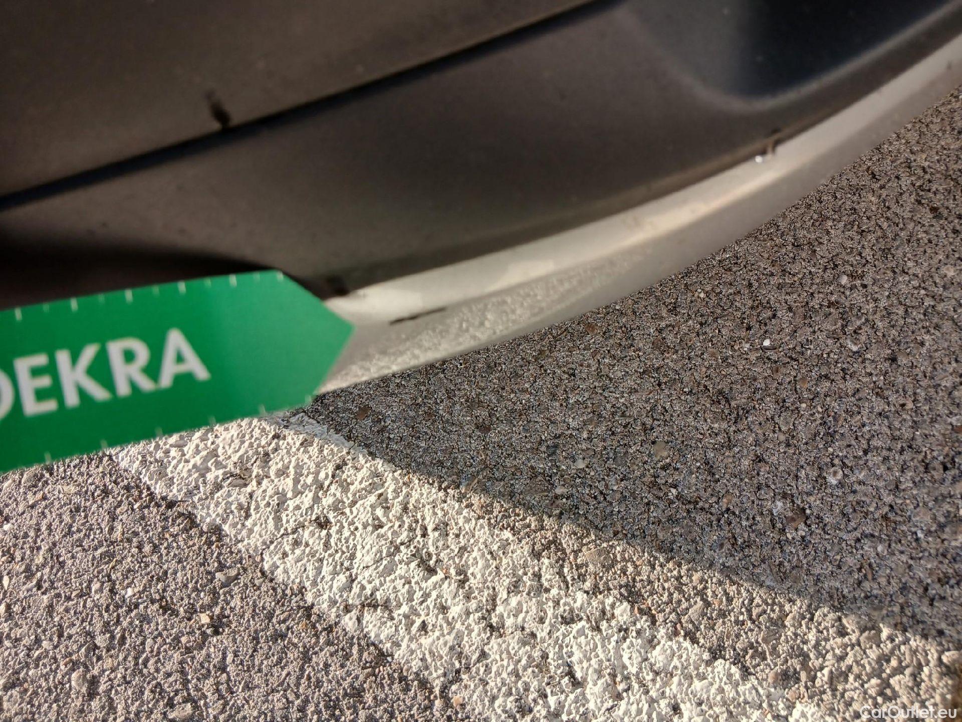  Toyota  RAV4 TOYOTA  / 2018 / 5P / todoterreno 2.5l 220H Advance #19