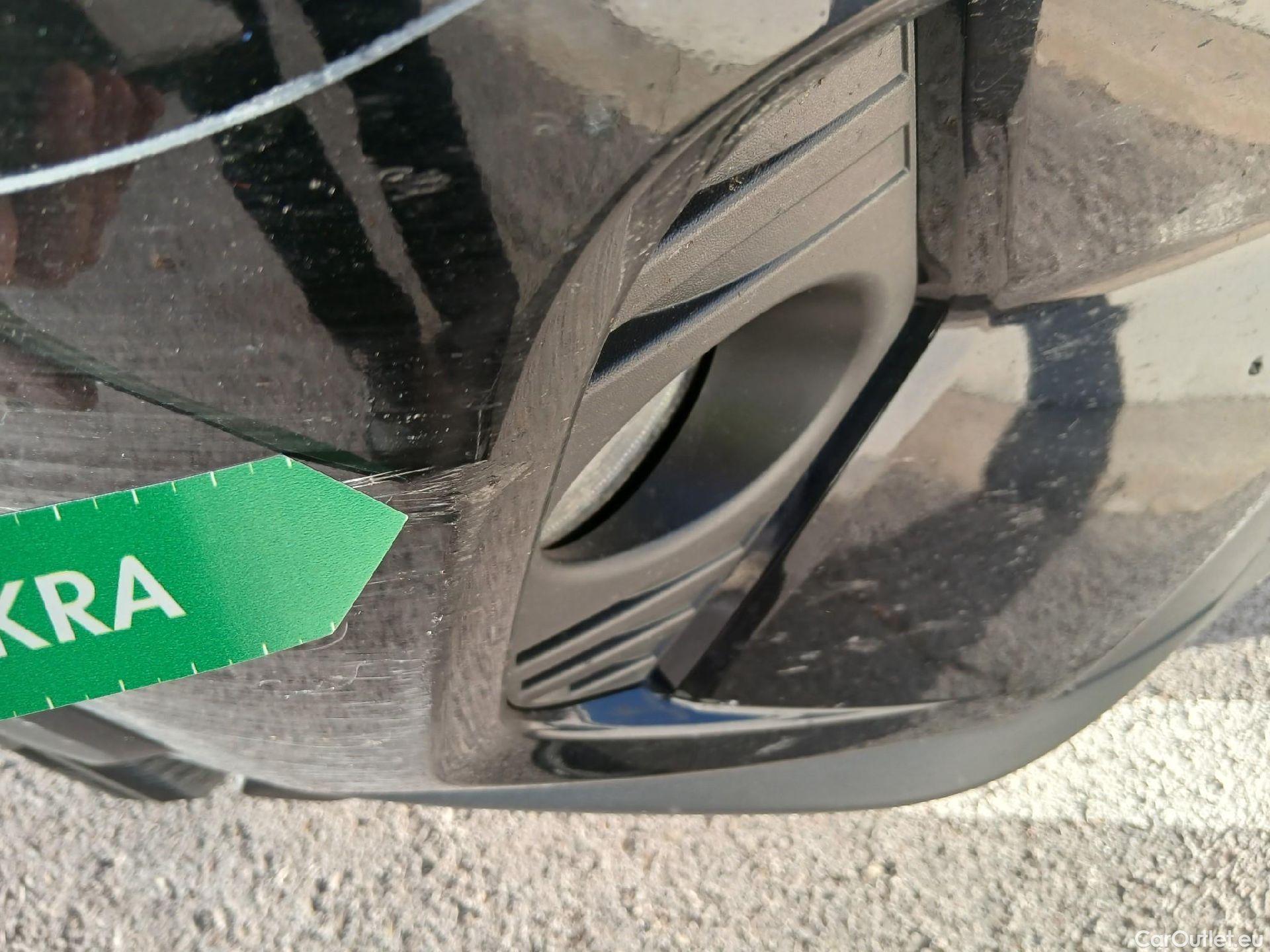  Toyota  RAV4 TOYOTA  / 2018 / 5P / todoterreno 2.5l 220H Advance #17