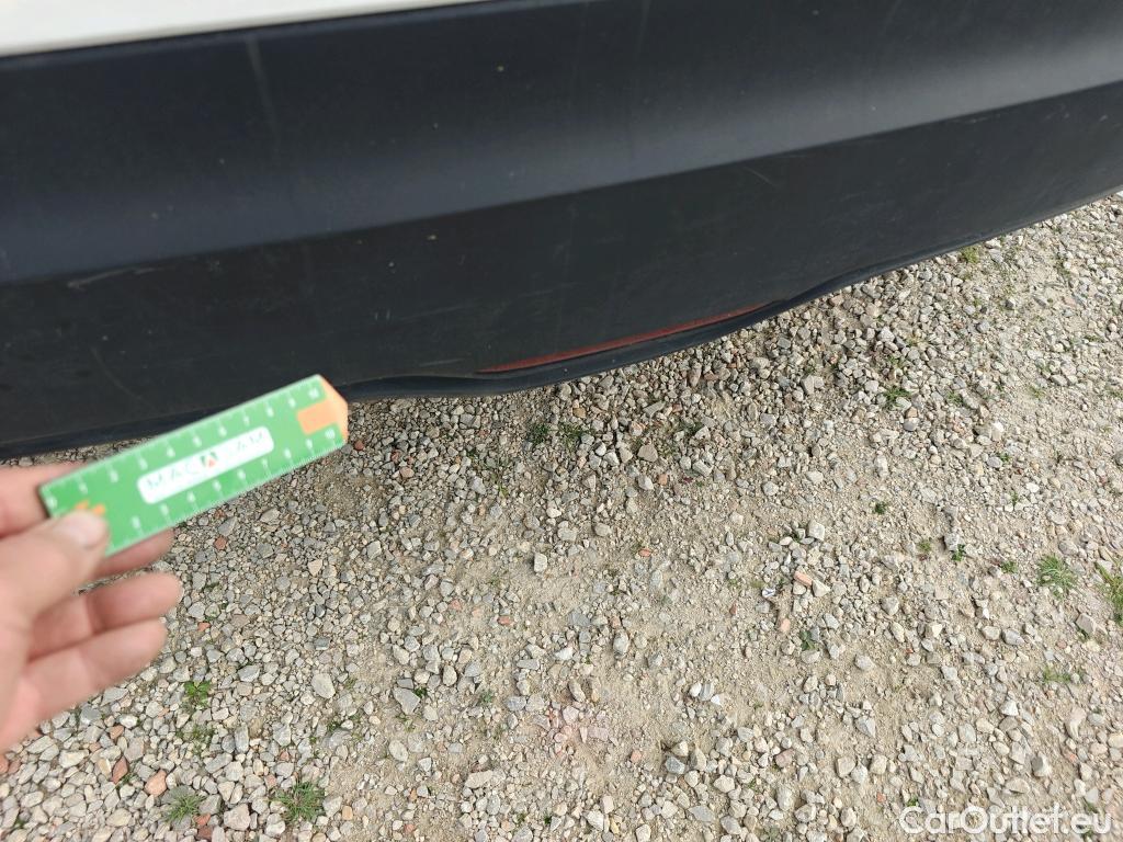  Toyota  C-HR TOYOTA  / 2019 / 5P / todoterreno 1.8 125H Active #21