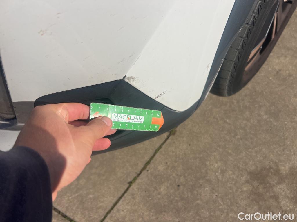  Peugeot  2008 PEUGEOT  / 2019 / 5P / todoterreno Allure BlueHDI 81kW (110CV) #18