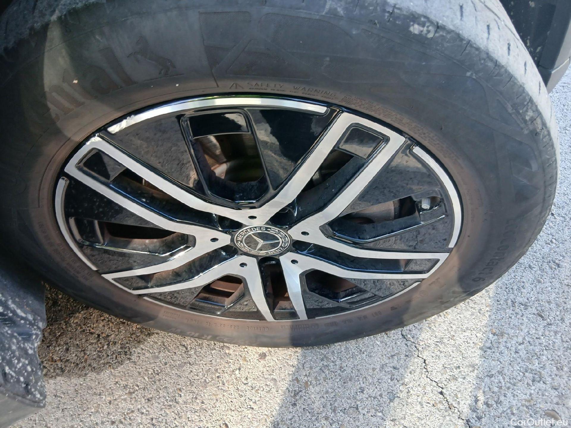  Mercedes  GLA MERCEDES-BENZ  / 2020 / 5P / todoterreno  250 e #7