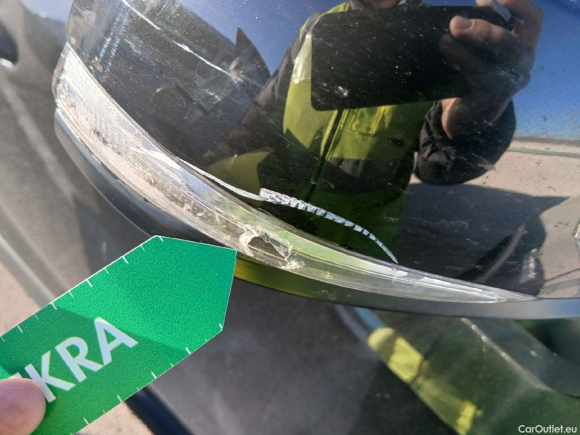  Toyota  RAV4 TOYOTA  / 2018 / 5P / todoterreno 2.5l 220H Advance #38