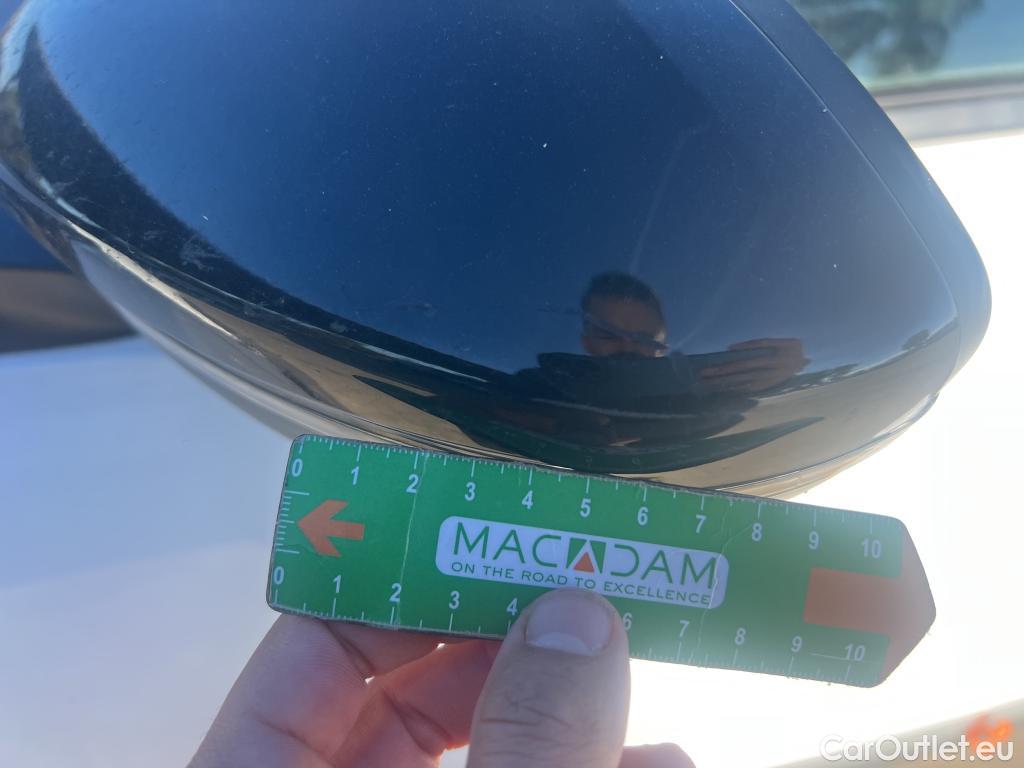  Peugeot  2008 PEUGEOT  / 2019 / 5P / todoterreno Allure BlueHDI 81kW (110CV) #22