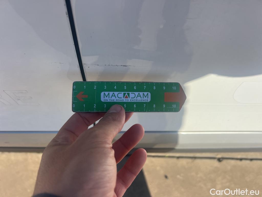  Peugeot  2008 PEUGEOT  / 2019 / 5P / todoterreno Allure BlueHDI 81kW (110CV) #16