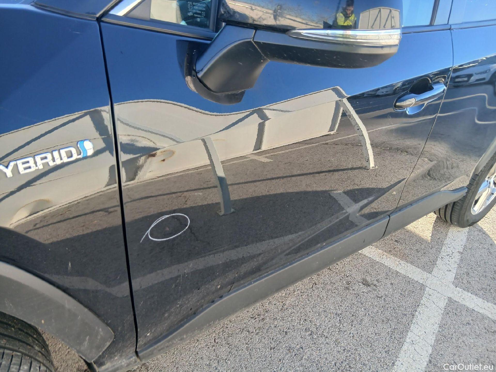  Toyota  RAV4 TOYOTA  / 2018 / 5P / todoterreno 2.5l 220H Advance #24