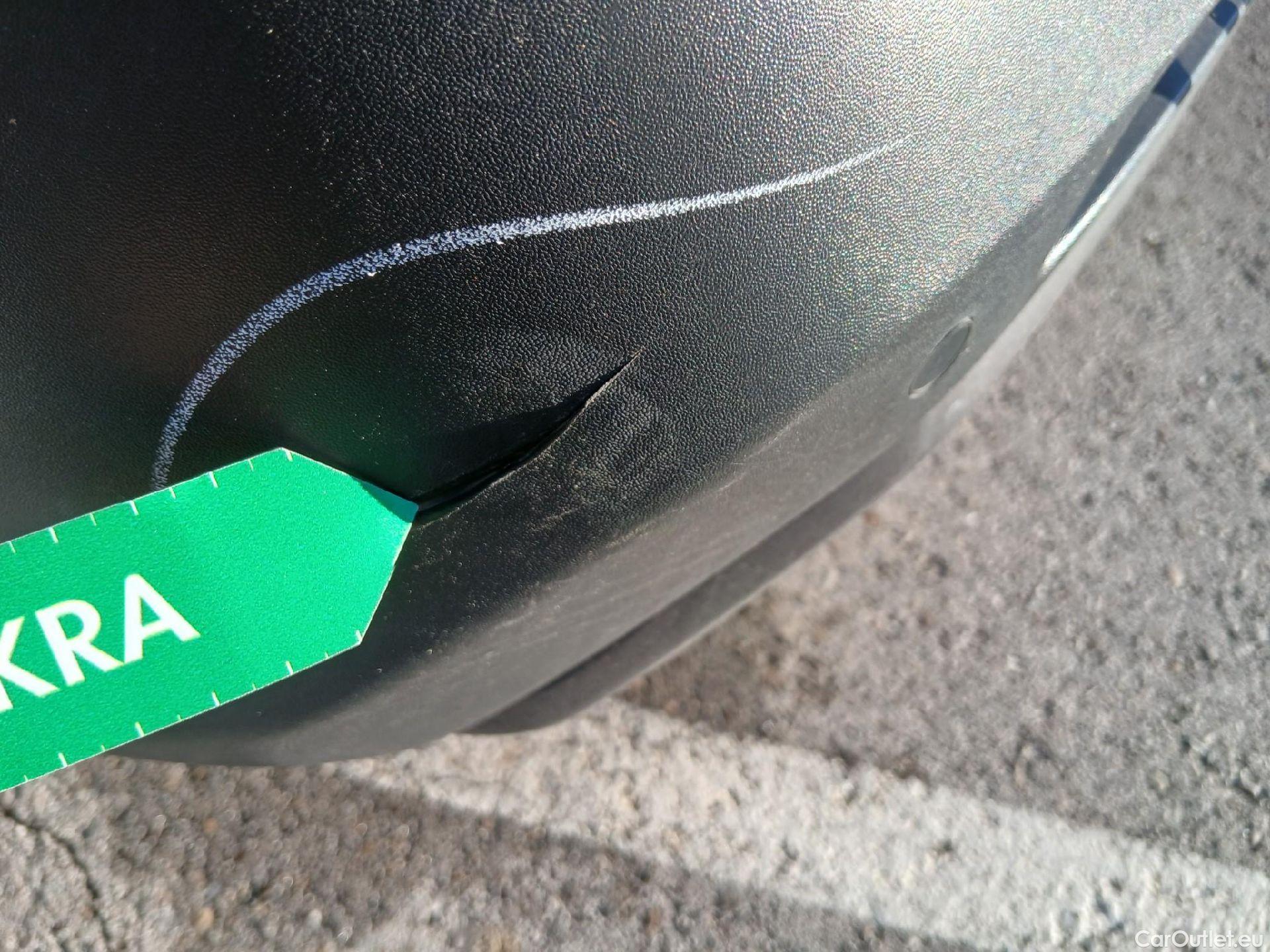  Toyota  RAV4 TOYOTA  / 2018 / 5P / todoterreno 2.5l 220H Advance #31