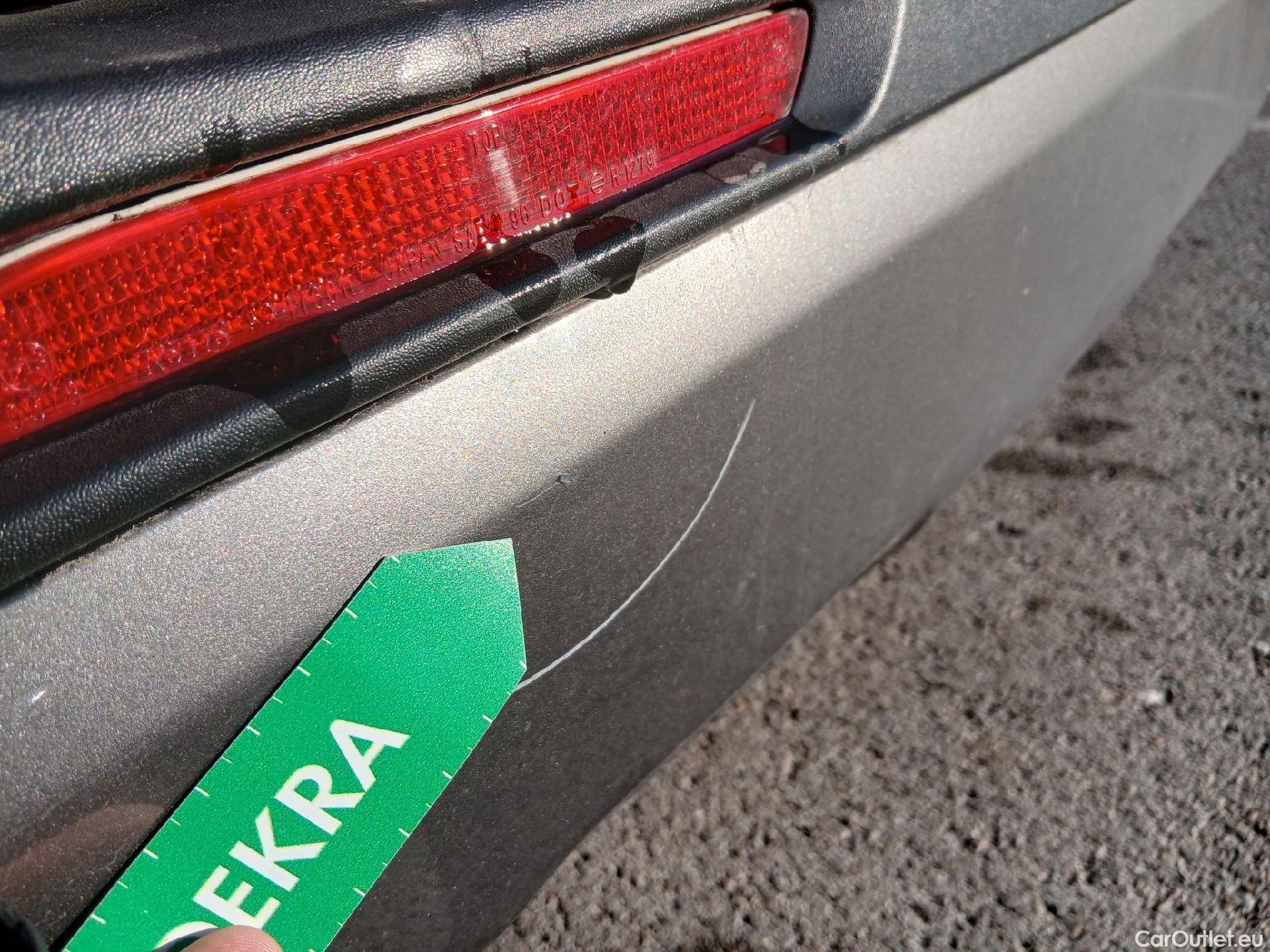  Toyota  RAV4 TOYOTA  / 2018 / 5P / todoterreno 2.5l 220H Advance #35