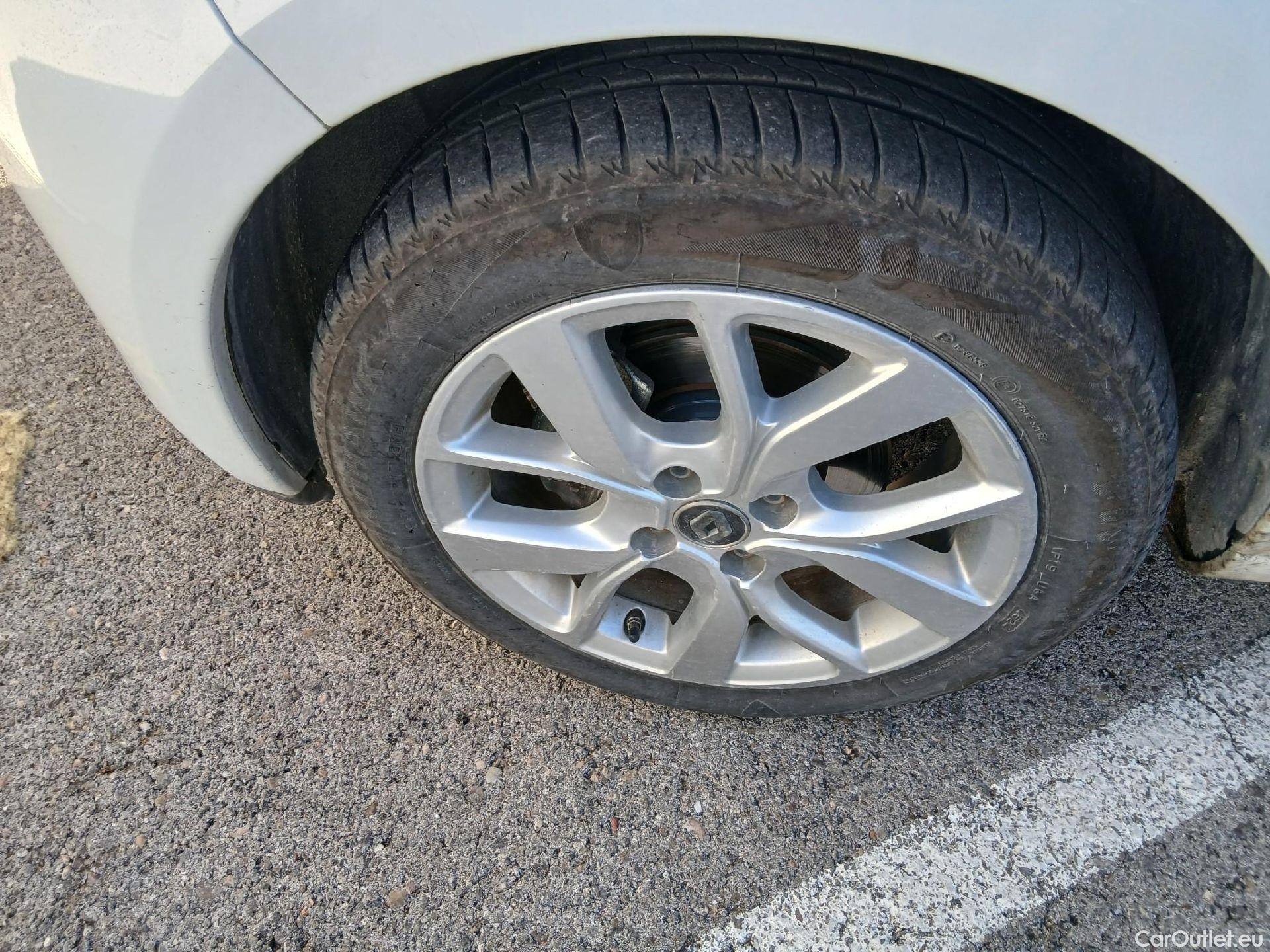  Renault  Zoe RENAULT  / 2013 / 5P / berlina con portón Limited 40 R110 -18 #3