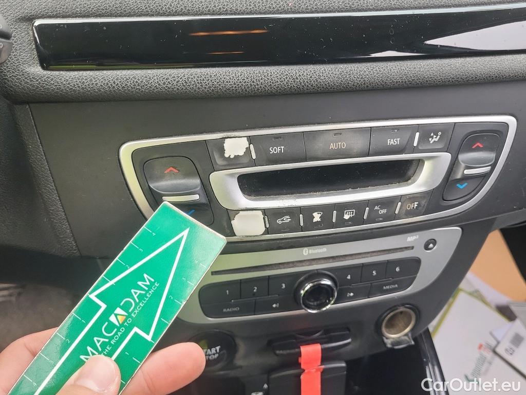  Renault  Megane RENAULT MÉGANE 5p 3G familiar Sp. Tou. Bose Energy dCi 130 S&S Euro 6 #73