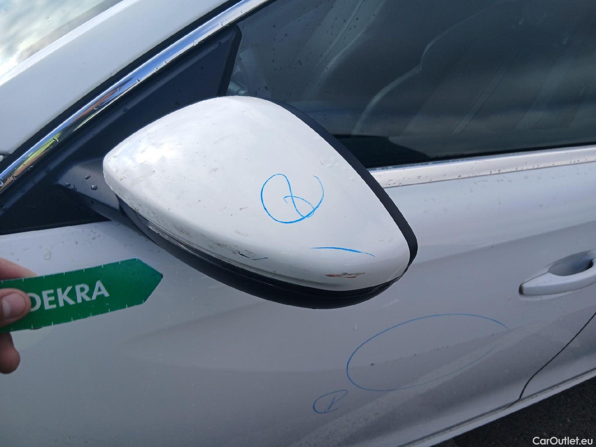  Peugeot  508 PEUGEOT  / 2018 / 5P / berlina con portón 5P Allure BlueHDi 120kW (160) S&S EAT8 #13