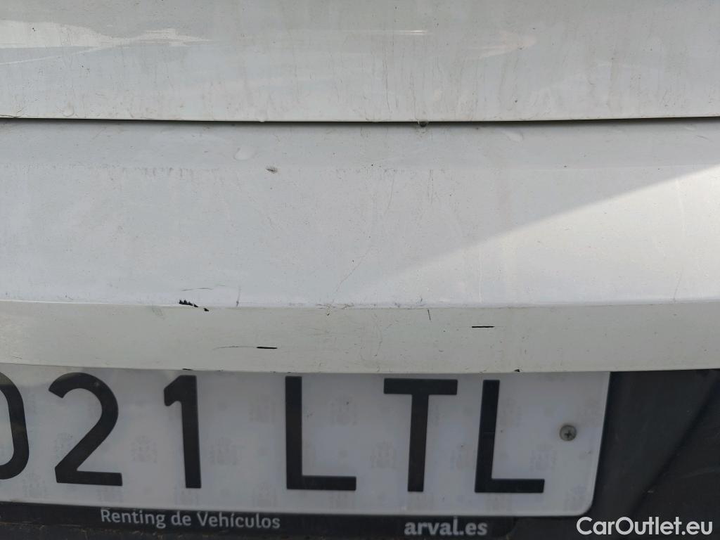  Peugeot  208 PEUGEOT  / 2019 / 5P / berlina con portón BlueHDi 73kW (100CV) Active Pack (AC) #29