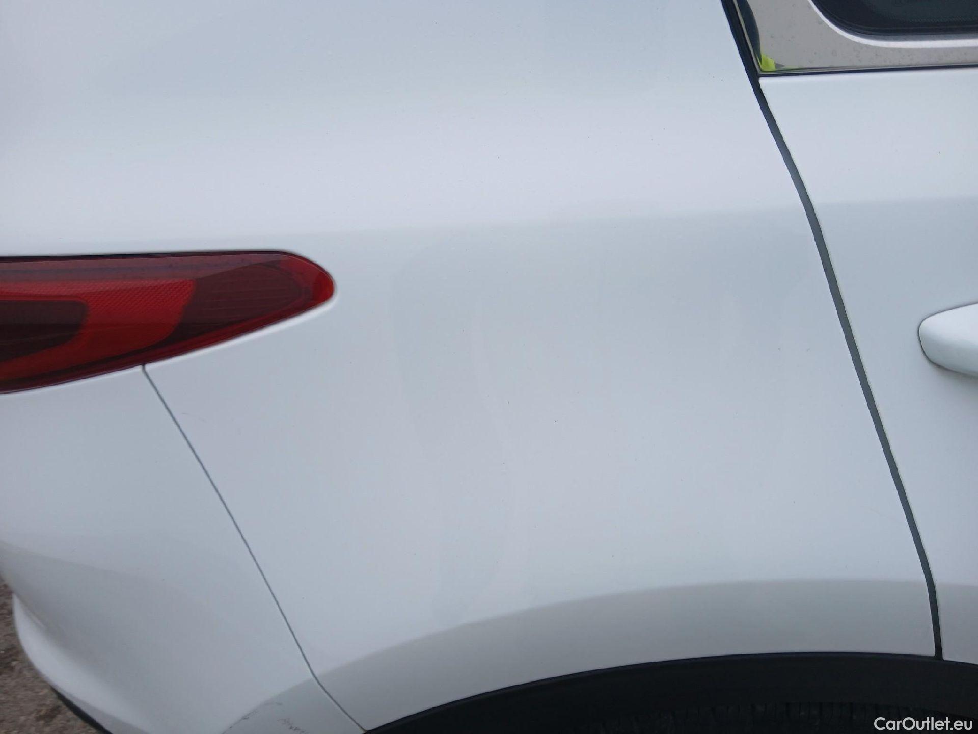  KIA  Sportage KIA  / 2018 / 5P / todoterreno 1.6 MHEV Business 100kW (136CV) 4x2 #17