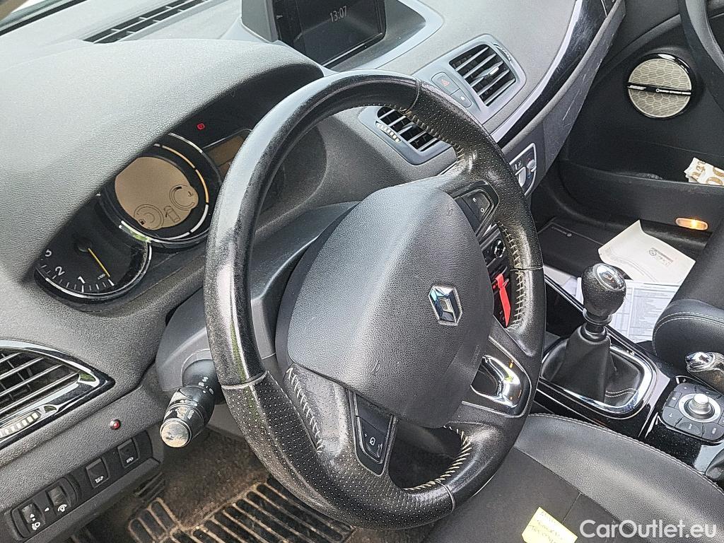  Renault  Megane RENAULT MÉGANE 5p 3G familiar Sp. Tou. Bose Energy dCi 130 S&S Euro 6 #56