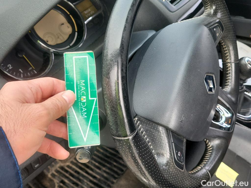  Renault  Megane RENAULT MÉGANE 5p 3G familiar Sp. Tou. Bose Energy dCi 130 S&S Euro 6 #57