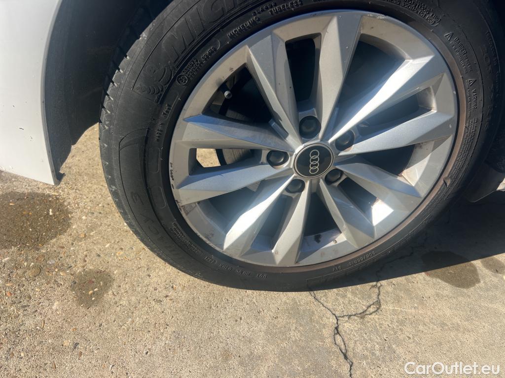  Audi  A3 AUDI  / 2020 / 5P / berlina con portón Sportback 30 TFSI 81kW (110CV) S tronic #16