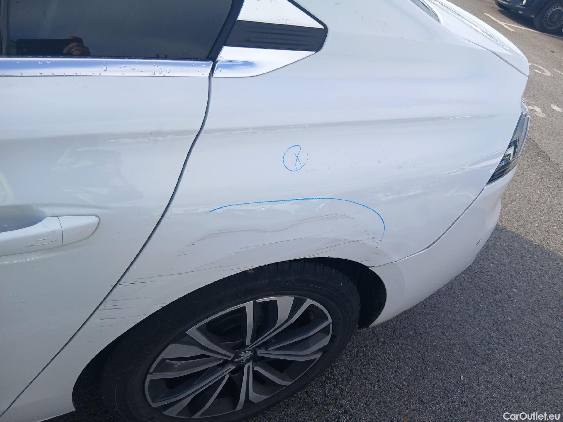  Peugeot  508 PEUGEOT  / 2018 / 5P / berlina con portón 5P Allure BlueHDi 120kW (160) S&S EAT8 #21