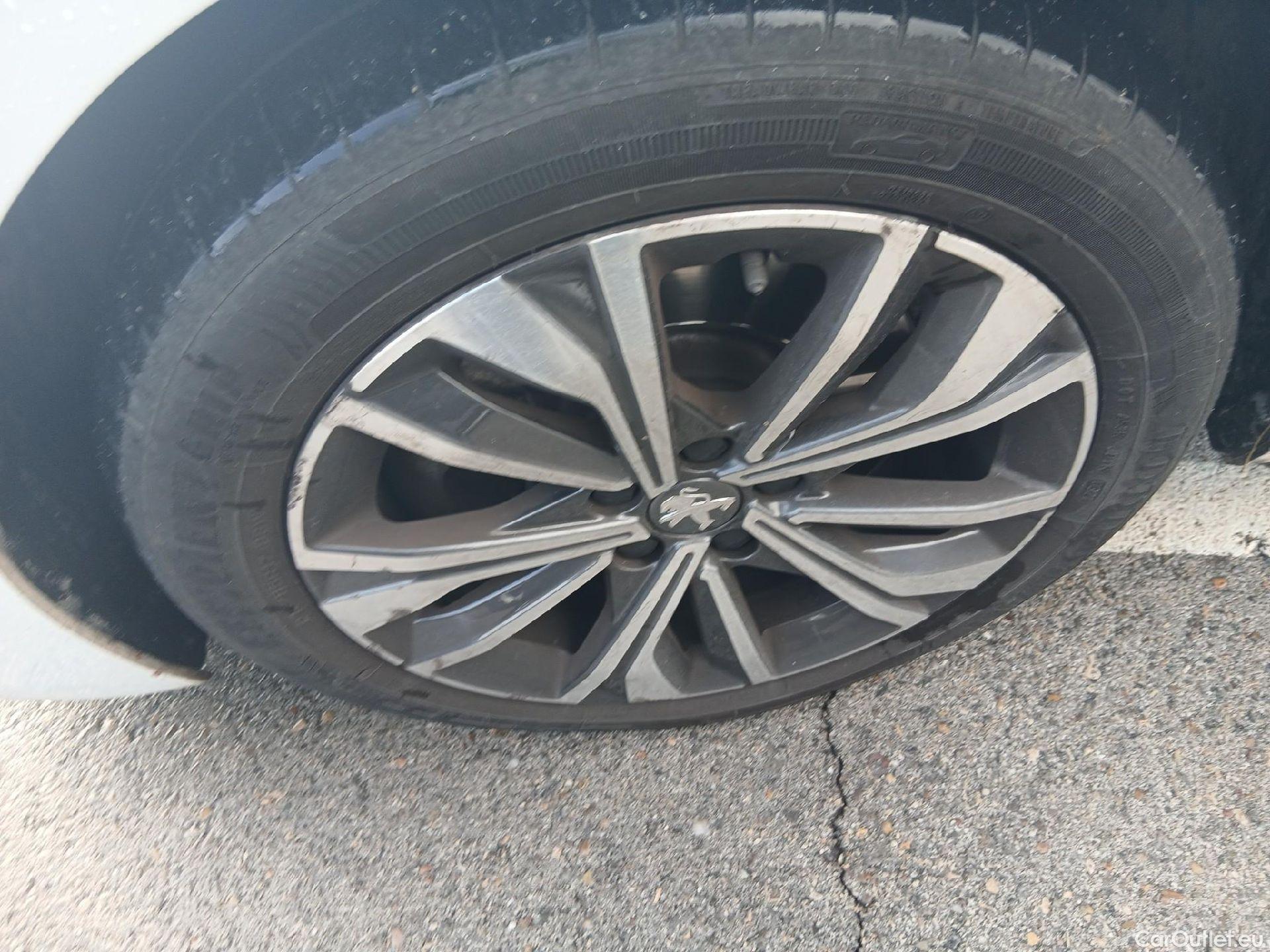  Peugeot  508 PEUGEOT  / 2018 / 5P / berlina con portón 5P Allure BlueHDi 120kW (160) S&S EAT8 #11