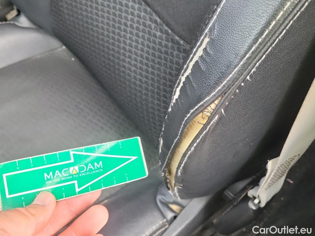  Renault  Megane RENAULT MÉGANE 5p 3G familiar Sp. Tou. Bose Energy dCi 130 S&S Euro 6 #4