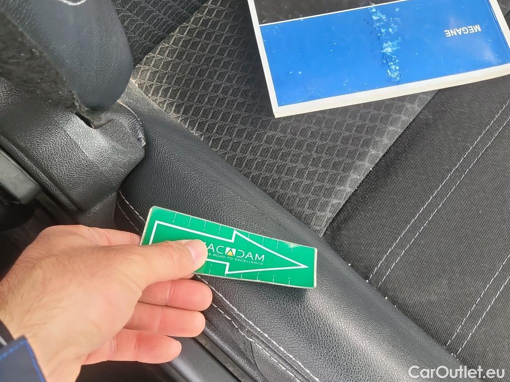  Renault  Megane RENAULT MÉGANE 5p 3G familiar Sp. Tou. Bose Energy dCi 130 S&S Euro 6 #35