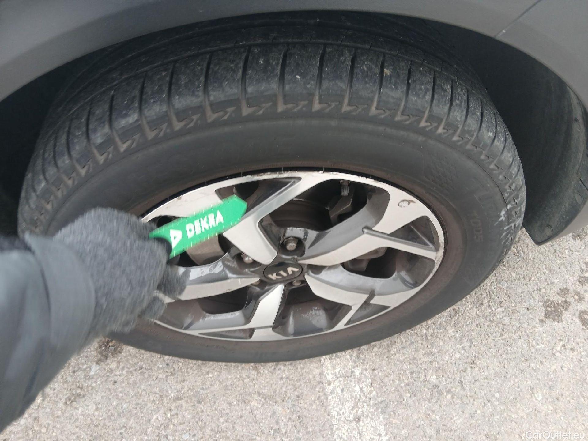  KIA  Sportage KIA  / 2018 / 5P / todoterreno 1.6 MHEV Business 100kW (136CV) 4x2 #27