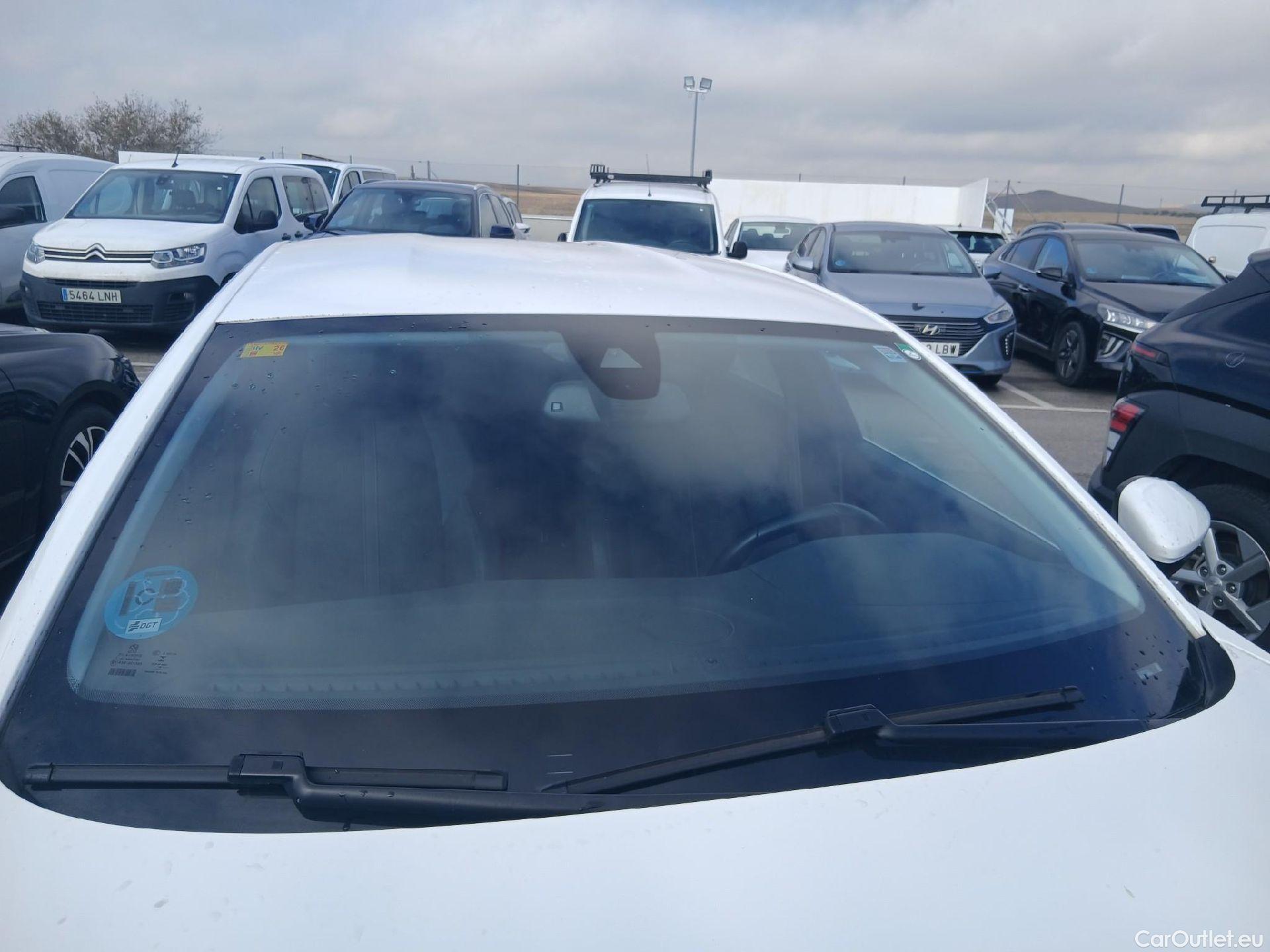  Peugeot  508 PEUGEOT  / 2018 / 5P / berlina con portón 5P Allure BlueHDi 120kW (160) S&S EAT8 #10