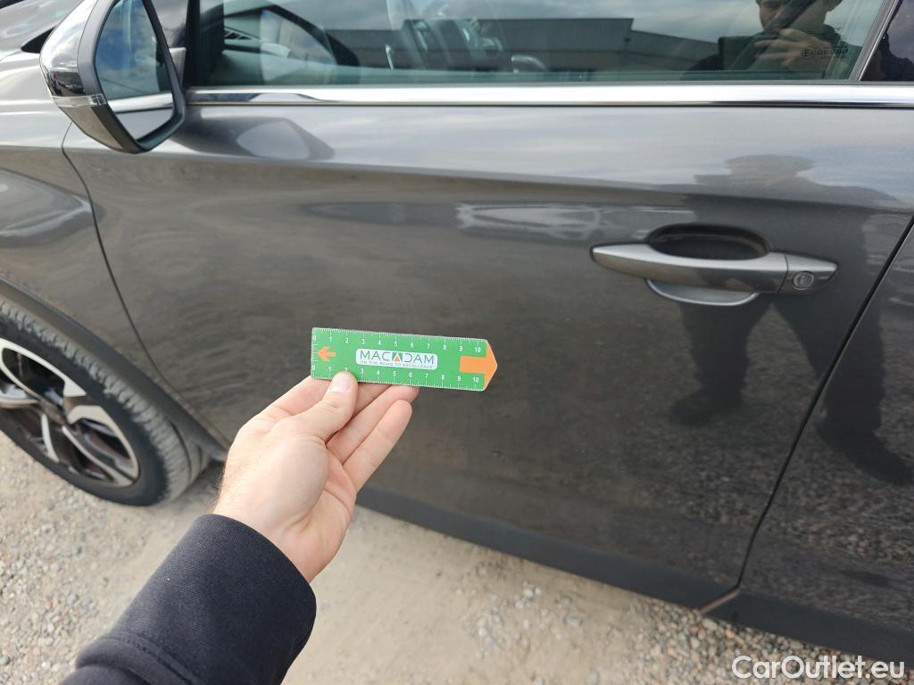  DS  DS7 DS DS 7 Crossback / 2017 / 5P / todoterreno BlueHDi DE 96kW (130CV) Auto. CHIC (AC) #40