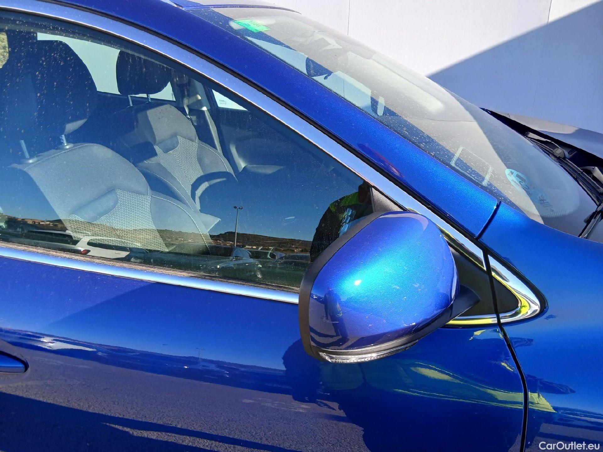  Renault  Kadjar RENAULT  / 2019 / 5P / crossover Intens Blue dCi 85kW (115CV) #29