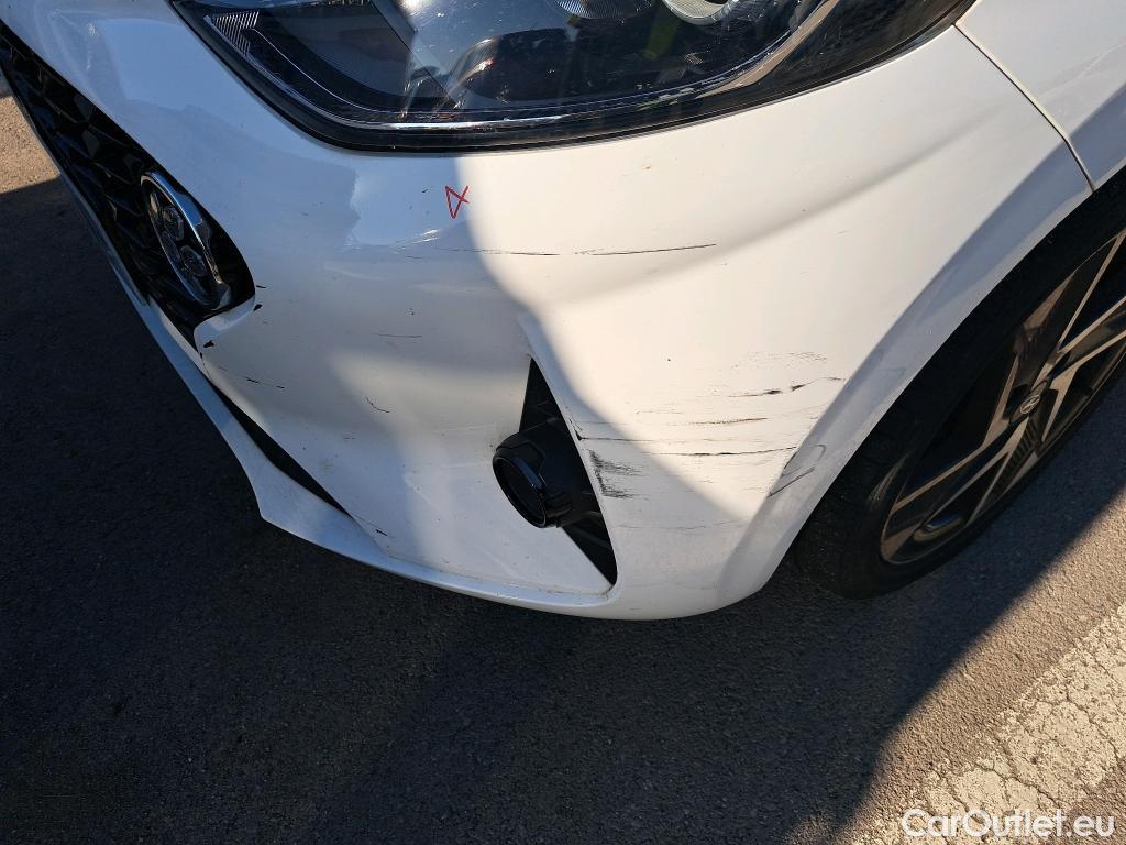  Hyundai  i10 HYUNDAI  / 2020 / 5P / berlina con portón 1.0 Tecno #15