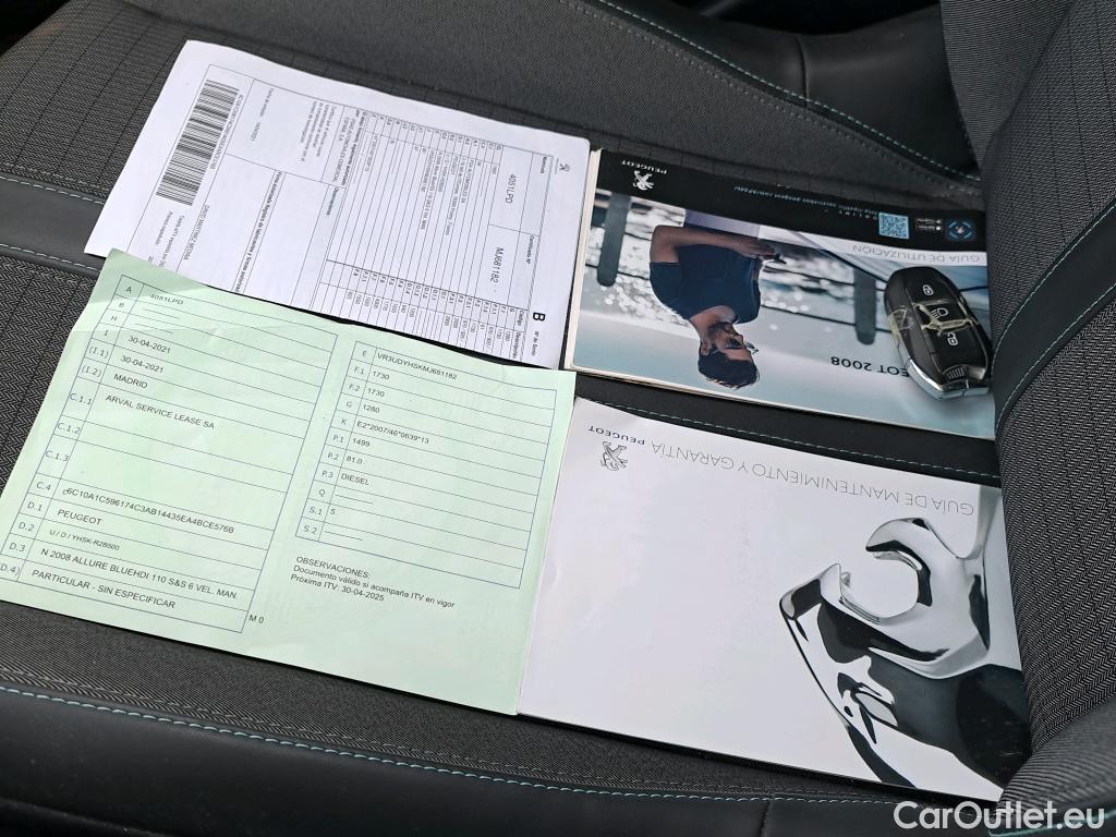  Peugeot  2008 PEUGEOT  / 2019 / 5P / todoterreno Allure Pack BlueHDI 81kW (110CV) #2