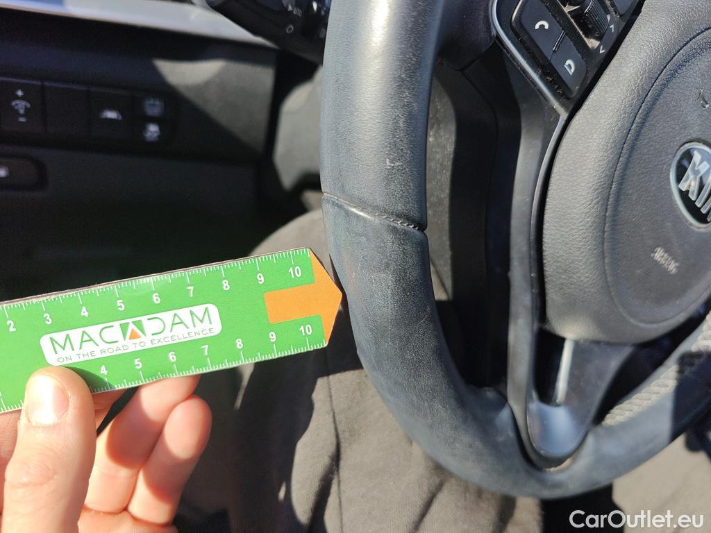  KIA  Niro KIA  / 2019 / 5P / crossover 1.6 GDi HEV 104kW (141CV) Drive #19