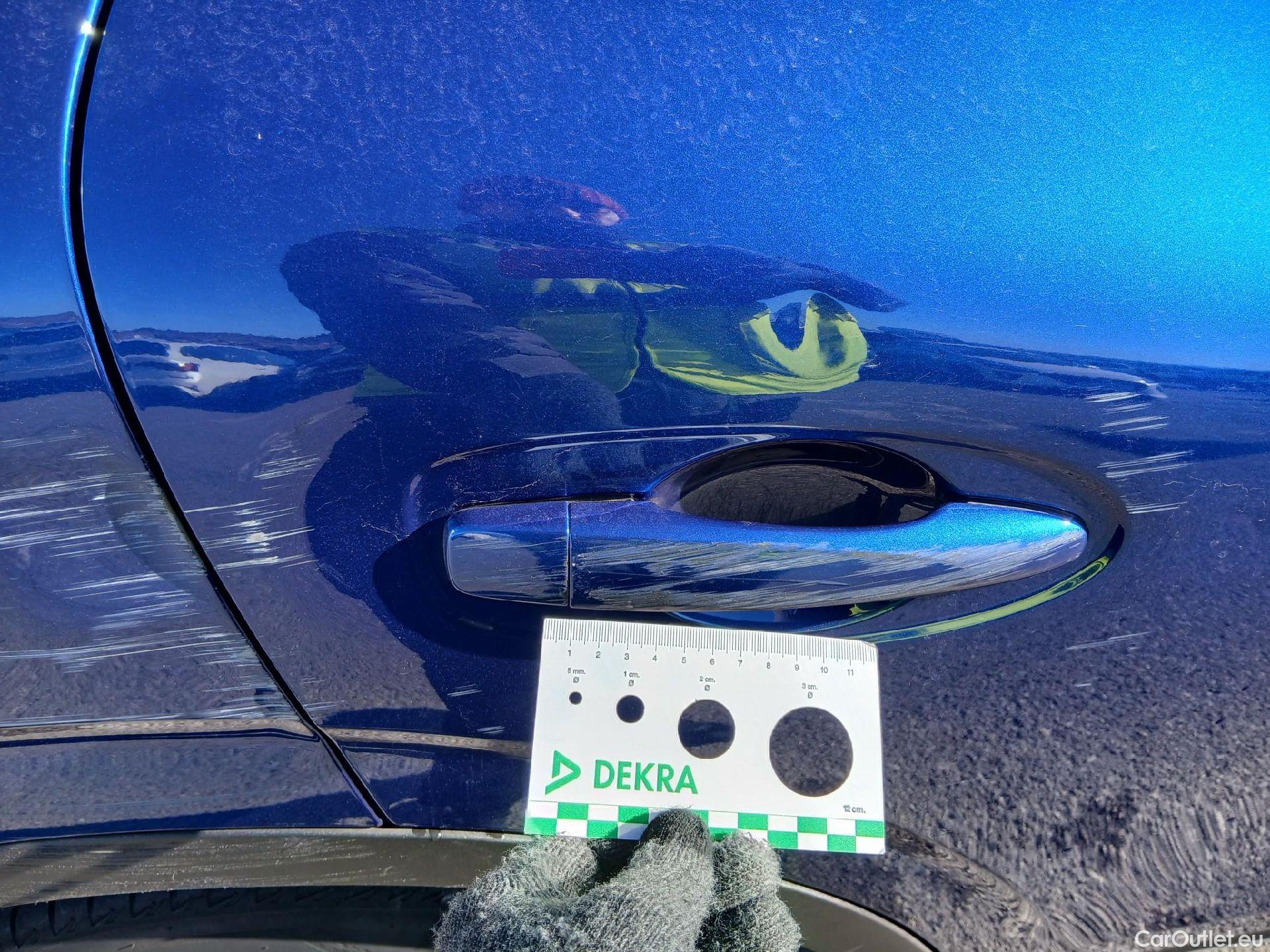  Renault  Kadjar RENAULT  / 2019 / 5P / crossover Intens Blue dCi 85kW (115CV) #25