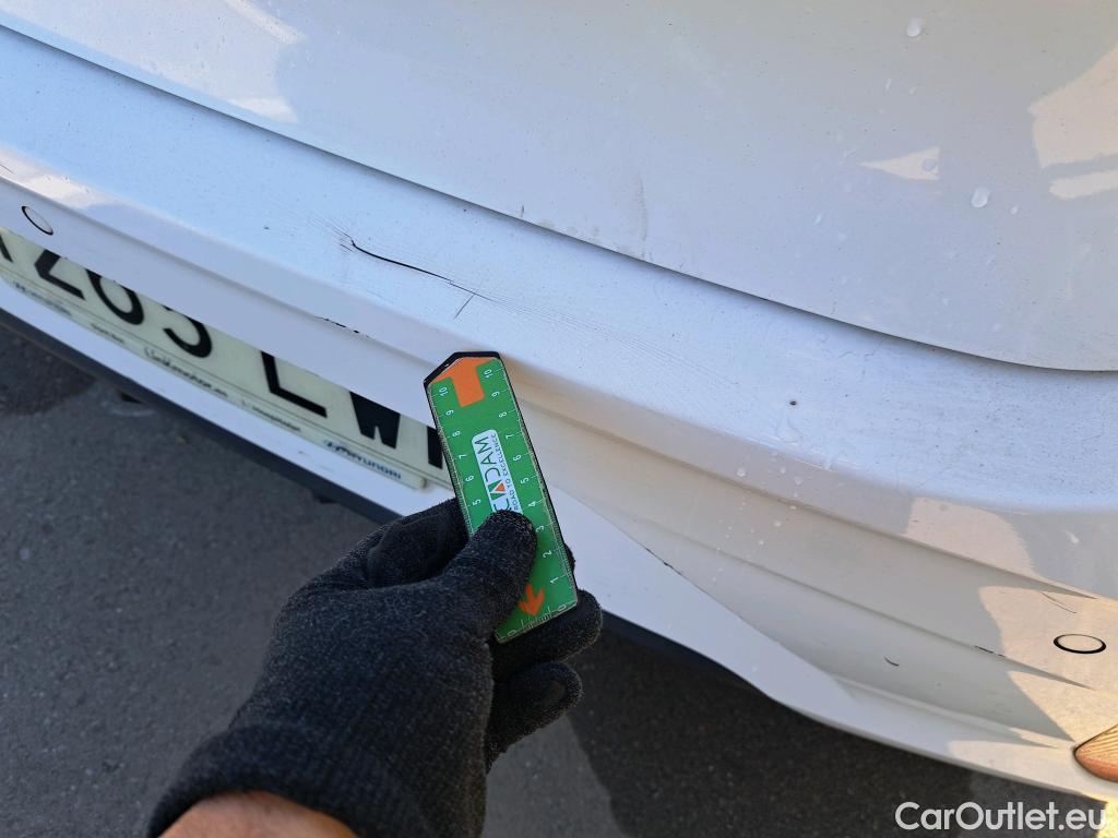  Hyundai  i10 HYUNDAI  / 2020 / 5P / berlina con portón 1.0 Tecno #4