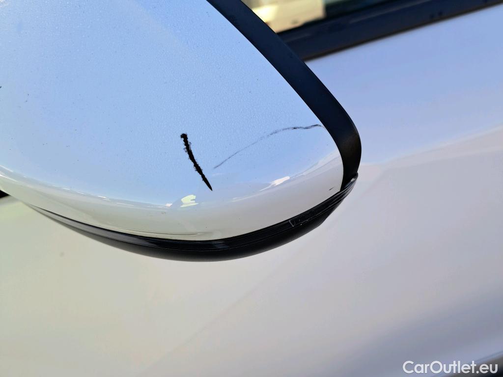  Peugeot  2008 PEUGEOT  / 2019 / 5P / todoterreno Allure Pack BlueHDI 81kW (110CV) #13