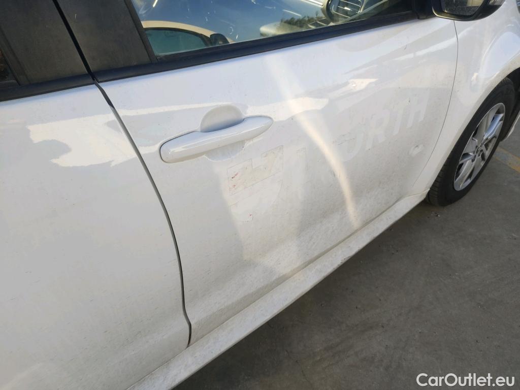  Toyota  Yaris TOYOTA  / 2020 / 5P / berlina con portón 1.5 120H Business Plus #22