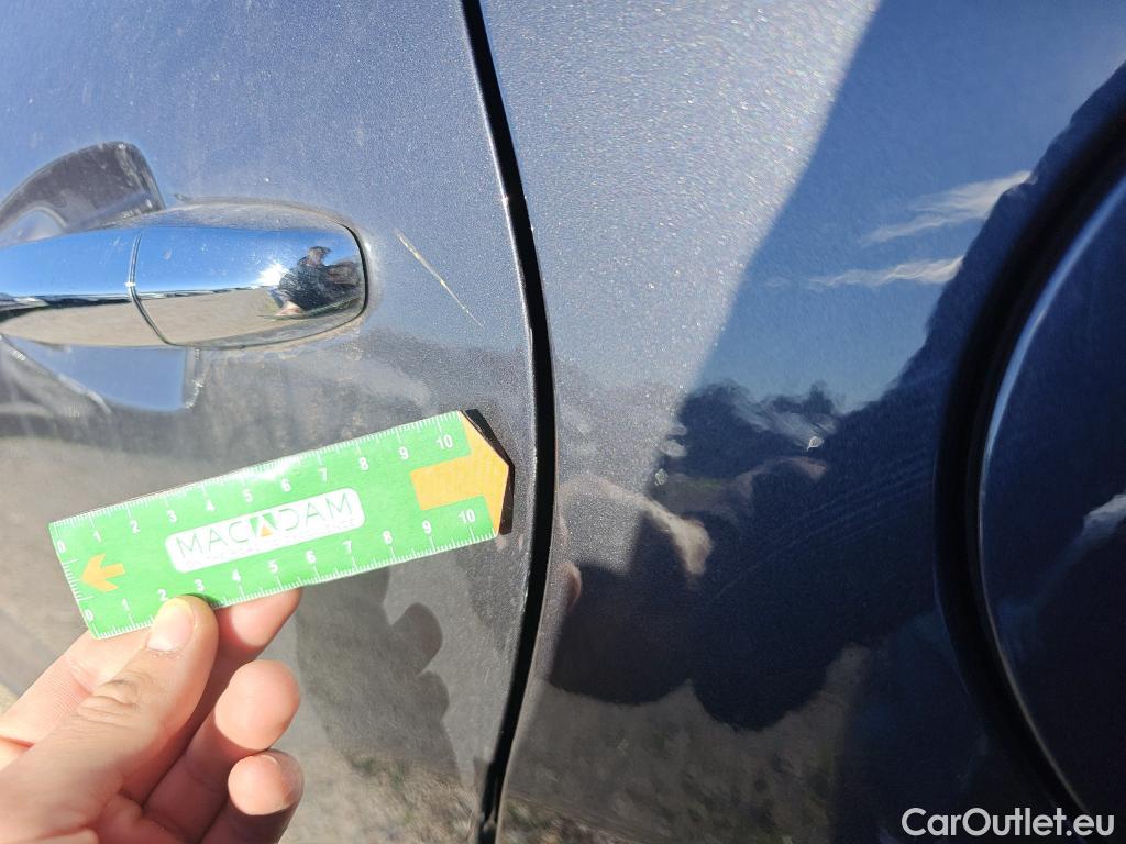  KIA  Niro KIA  / 2019 / 5P / crossover 1.6 GDi HEV 104kW (141CV) Drive #28