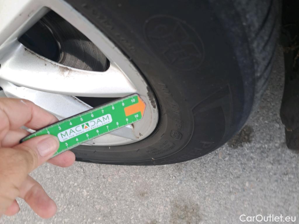  Bmw  X1 BMW  / 2015 / 5P / todoterreno sDrive18dA Business (AC) #11