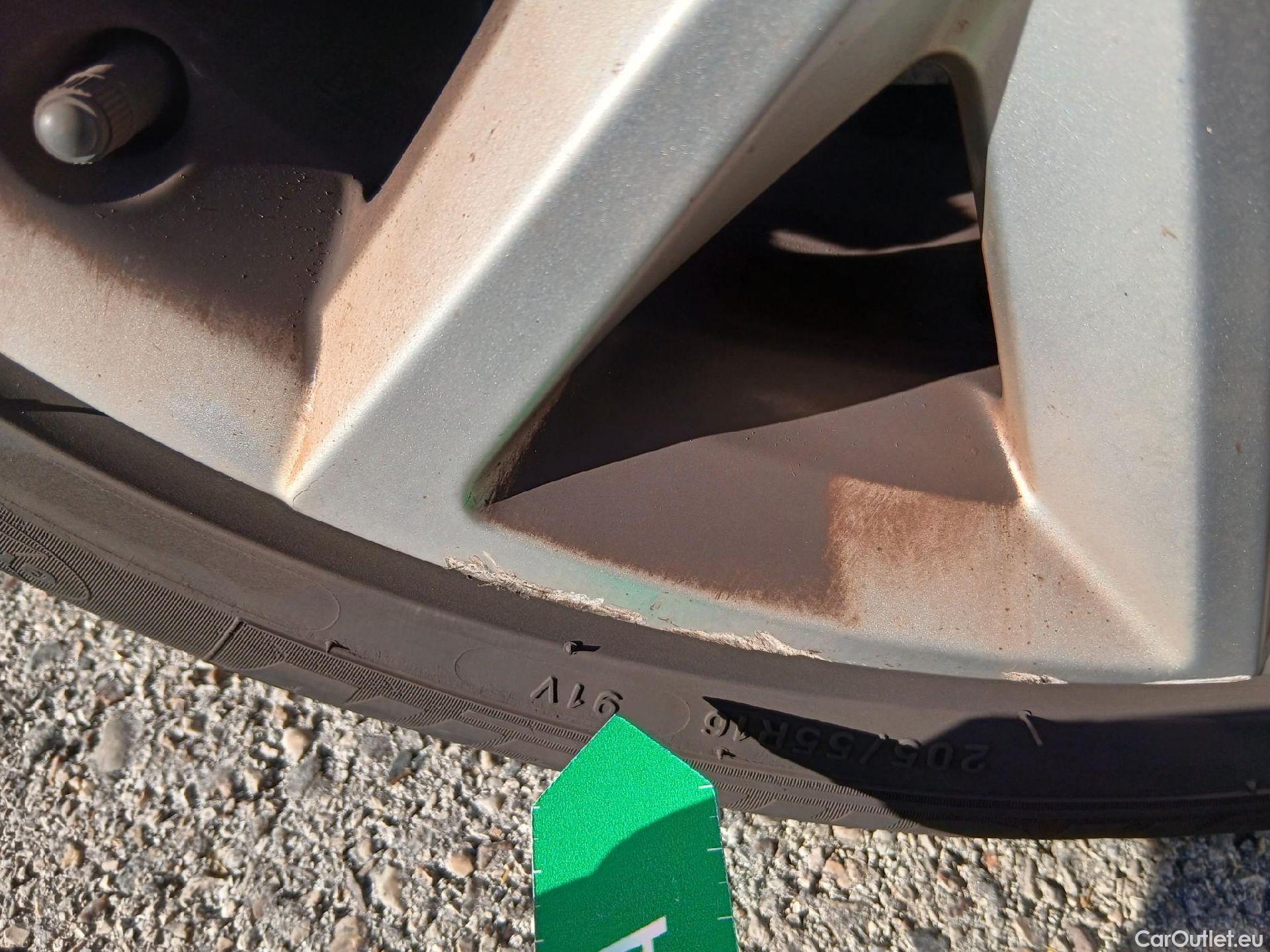  Seat  Leon SEAT Nuevo León / 2020 / 5P / familiar SP 1.5 TSI 96kW S&S Style Go(SP) #51