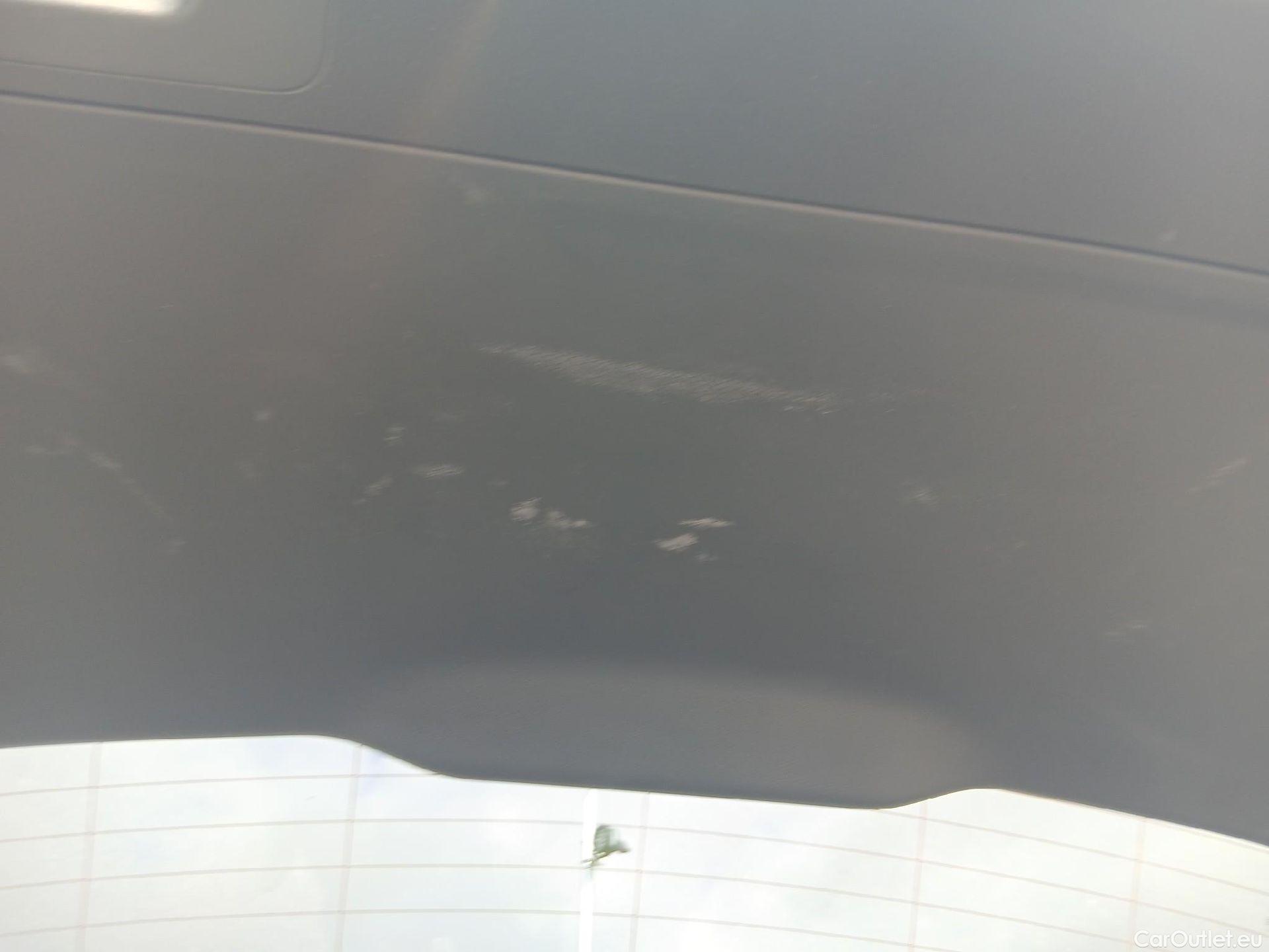  Mercedes  GLA MERCEDES-BENZ  / 2020 / 5P / todoterreno  200 D #2