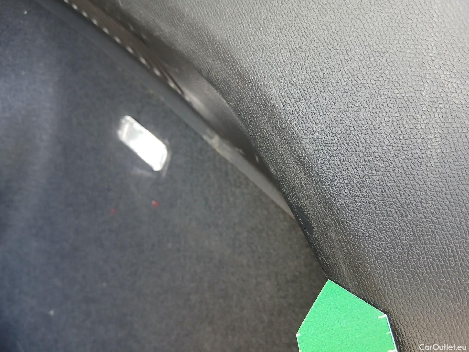  Seat  Leon SEAT Nuevo León / 2020 / 5P / familiar SP 1.5 TSI 96kW S&S Style Go(SP) #38