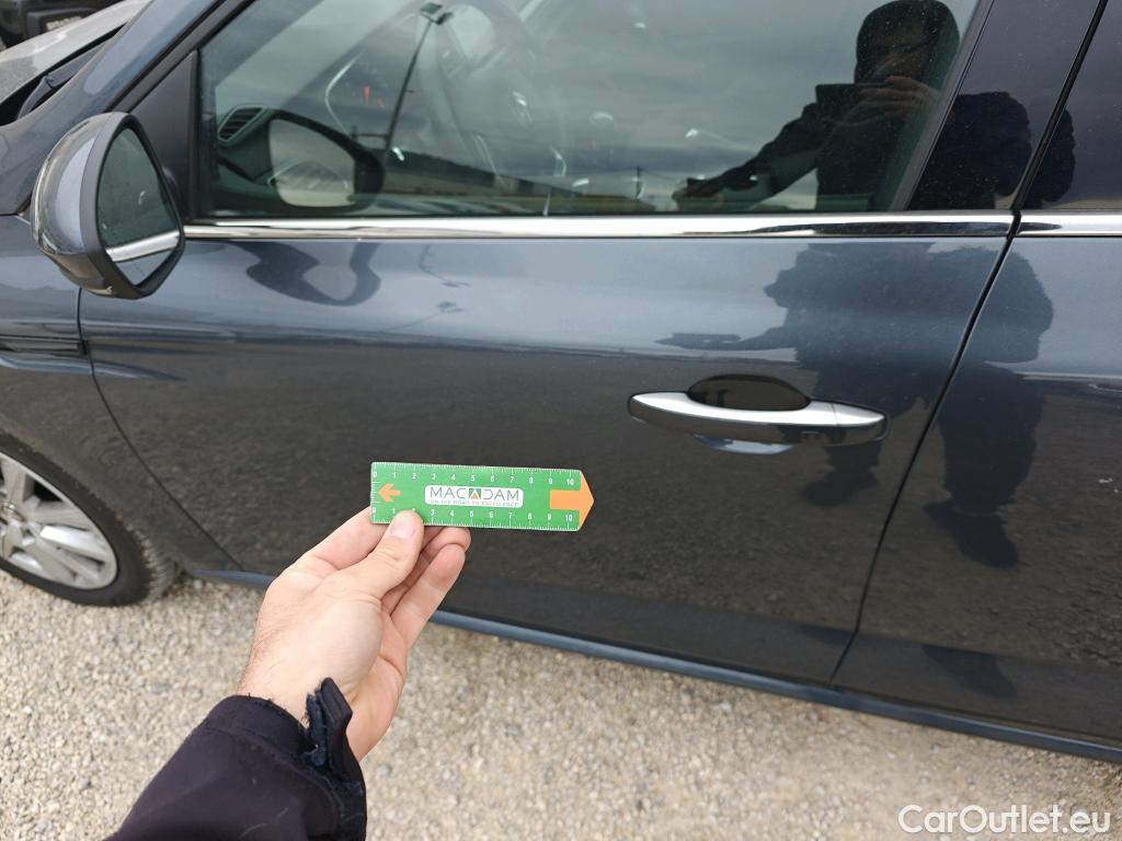  Renault  Megane RENAULT Mégane / 2020 / 5P / familiar S.T. Business Blue dCi 85 kW (115CV) -SS #50