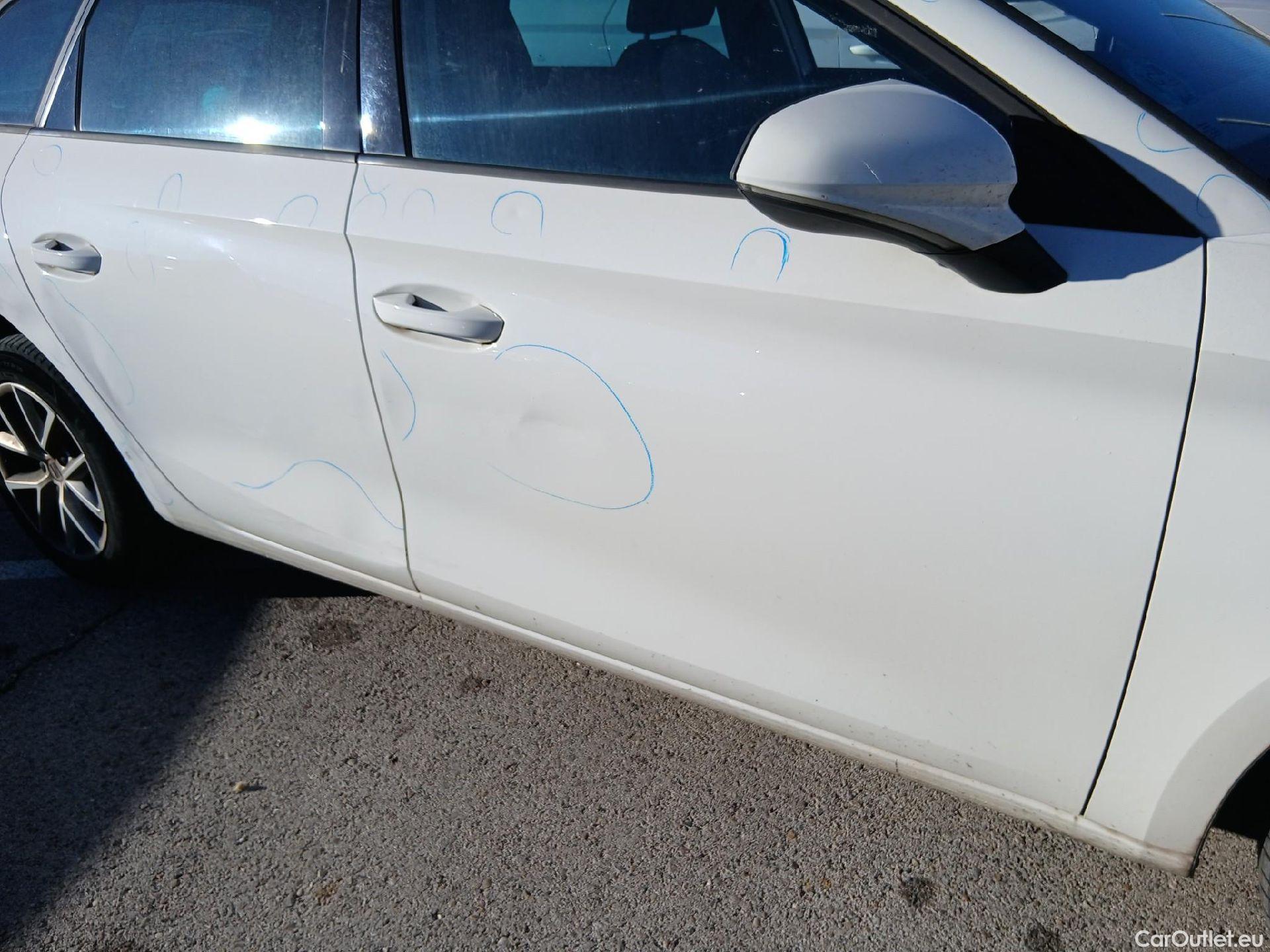  Seat  Leon SEAT Nuevo León / 2020 / 5P / familiar SP 1.5 TSI 96kW S&S Style Go(SP) #50