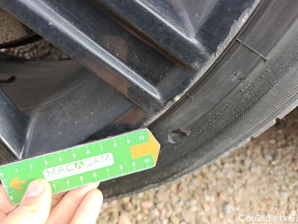  Land Rover  Range Rover Sport LAND ROVER  / 2017 / 5P / todoterreno 2.0 Si4 PHEV 297kW (404CV) HSE #3