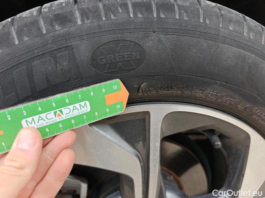  KIA  XCeed KIA  / 2019 / 5P / todoterreno 1.0 T-GDi Drive 88kW (120CV) #11